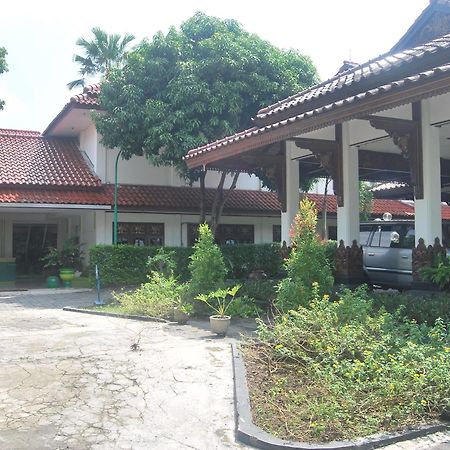 Sadinah Sahid Josodipuro Hotel Colomadu Exteriör bild