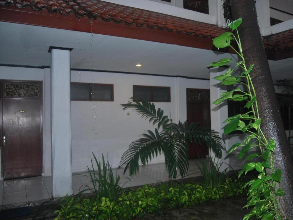 Sadinah Sahid Josodipuro Hotel Colomadu Exteriör bild