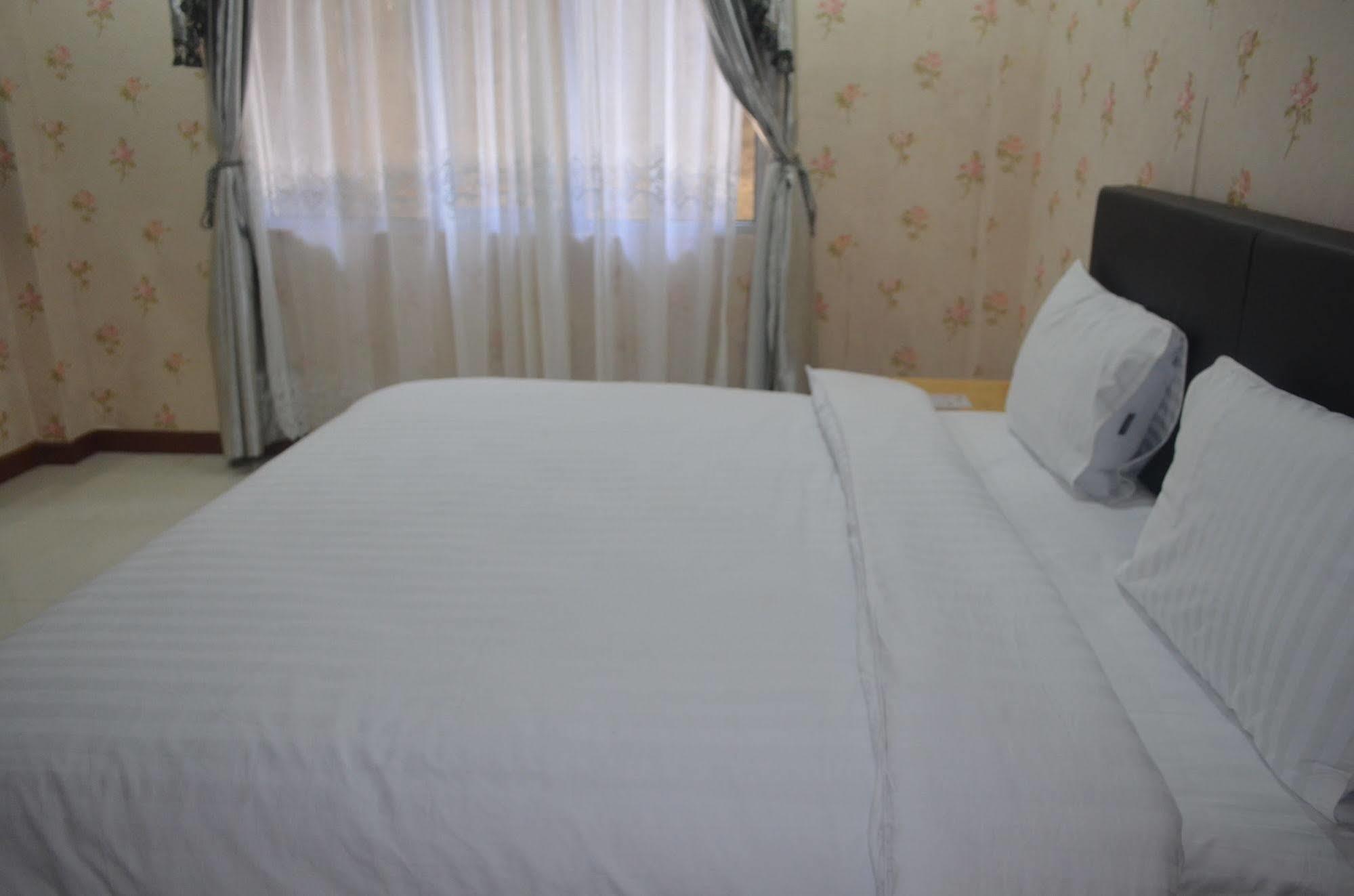 Sadinah Sahid Josodipuro Hotel Colomadu Exteriör bild